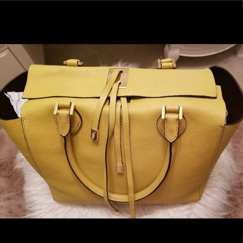 NWT Michael Kors Miranda black leather tote